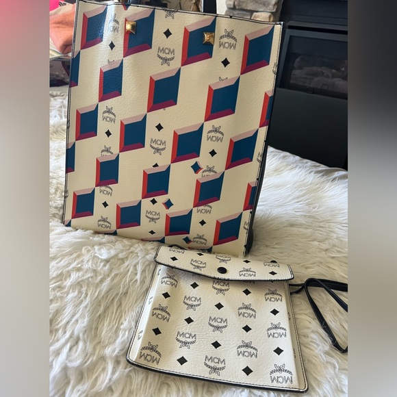 NWOT 2 in 1 LIMITED EDITION SAC BOOKTOTE - Picture 3 of 16